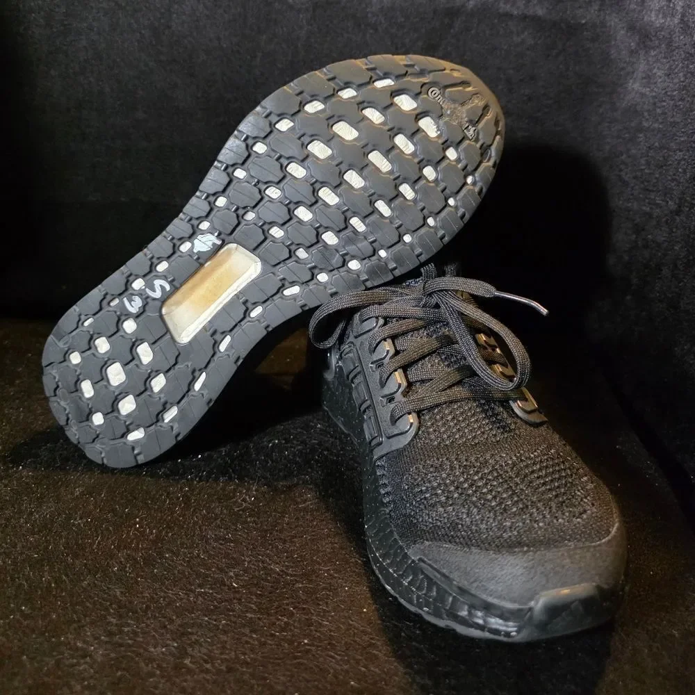 Adidas Ultra Boost Womens Size 8